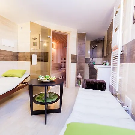 Relax Lodge