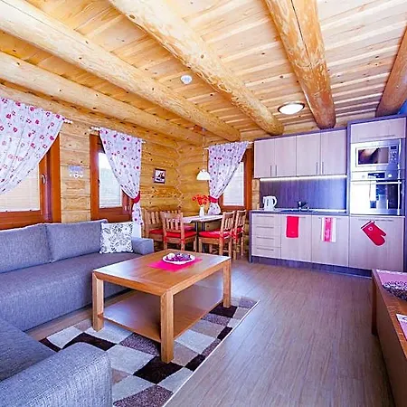 Relax Lodge *