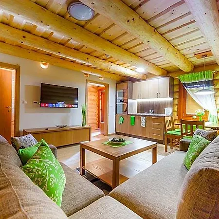 Relax Lodge *